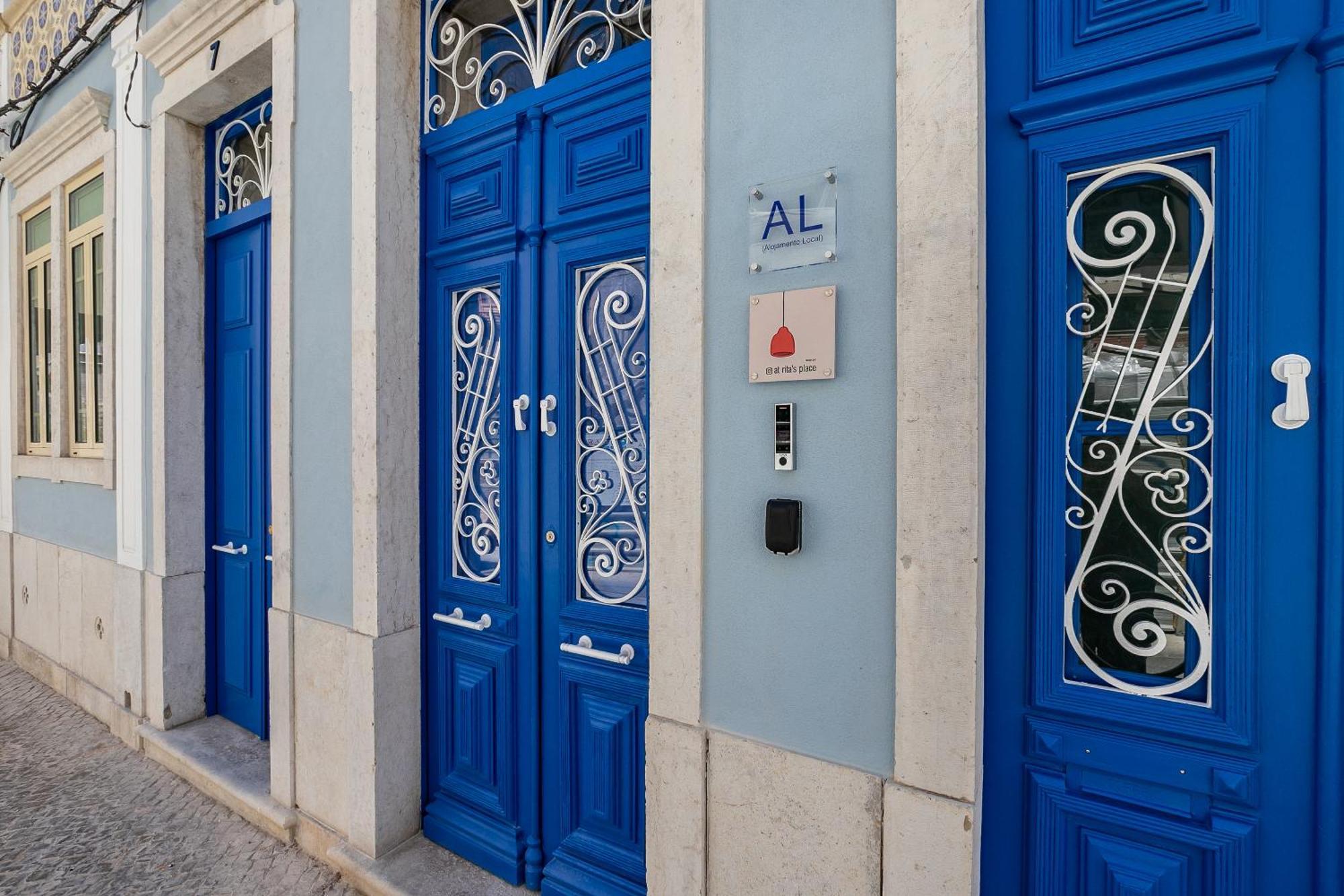 Dona Simone Boutique Suites & Studios - By @ Rita'S Place FAO Exterior photo